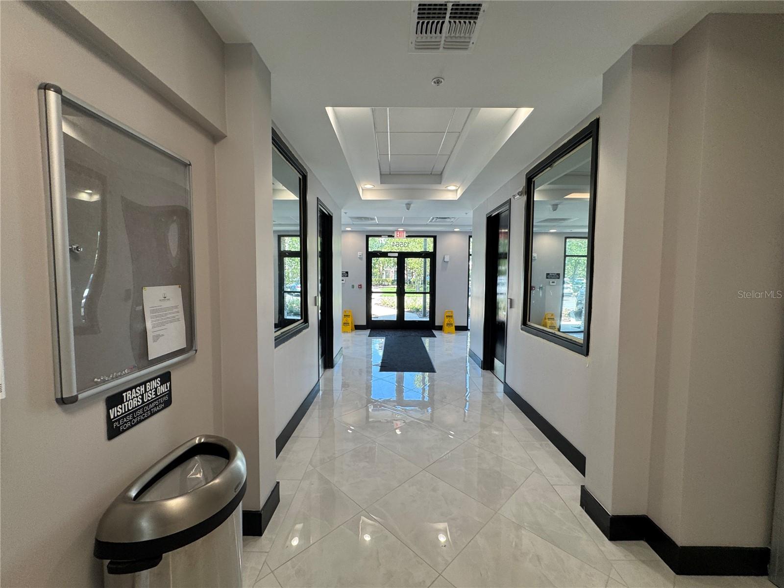 VILLAGE/HUNTERS CRK BLDG O - Commercial Lease