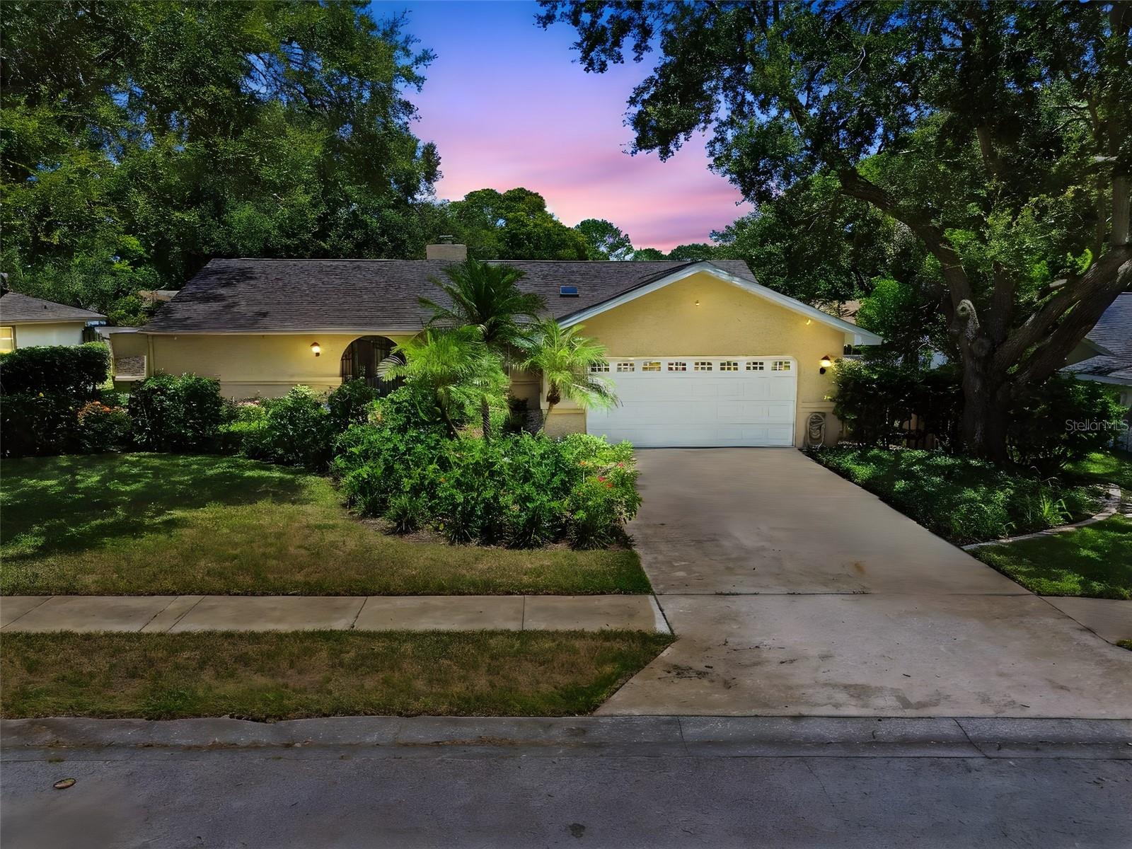 822 VILLAGE WAY