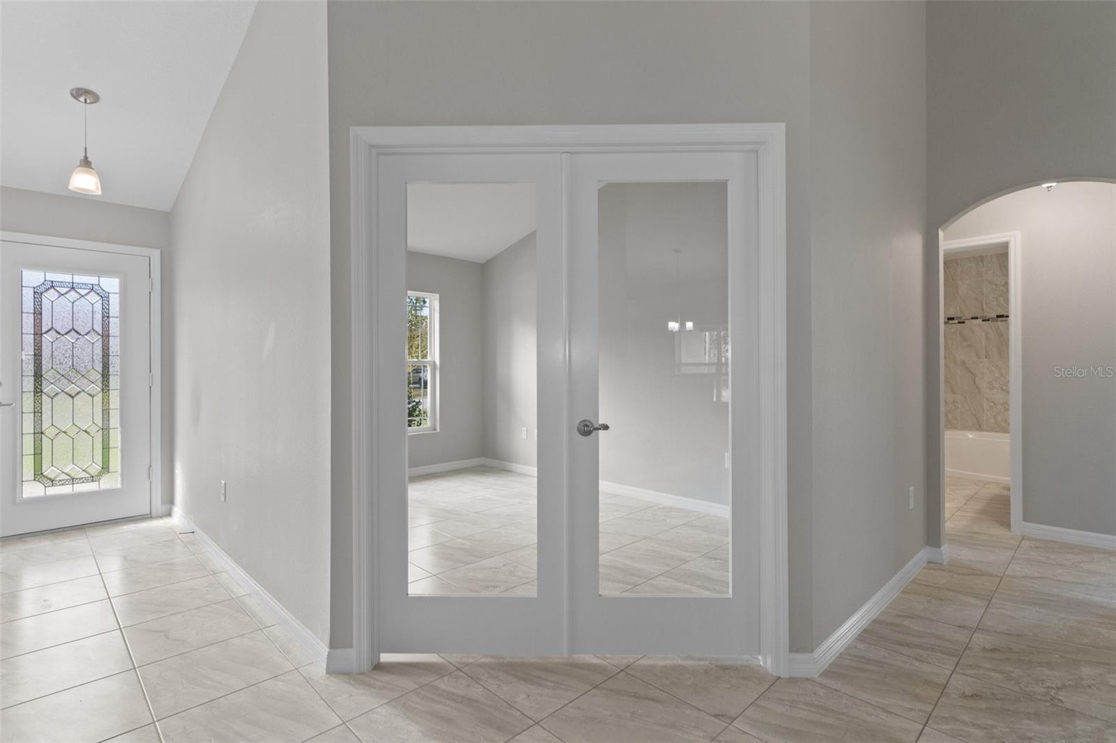 ROYAL HIGHLANDS - Residential