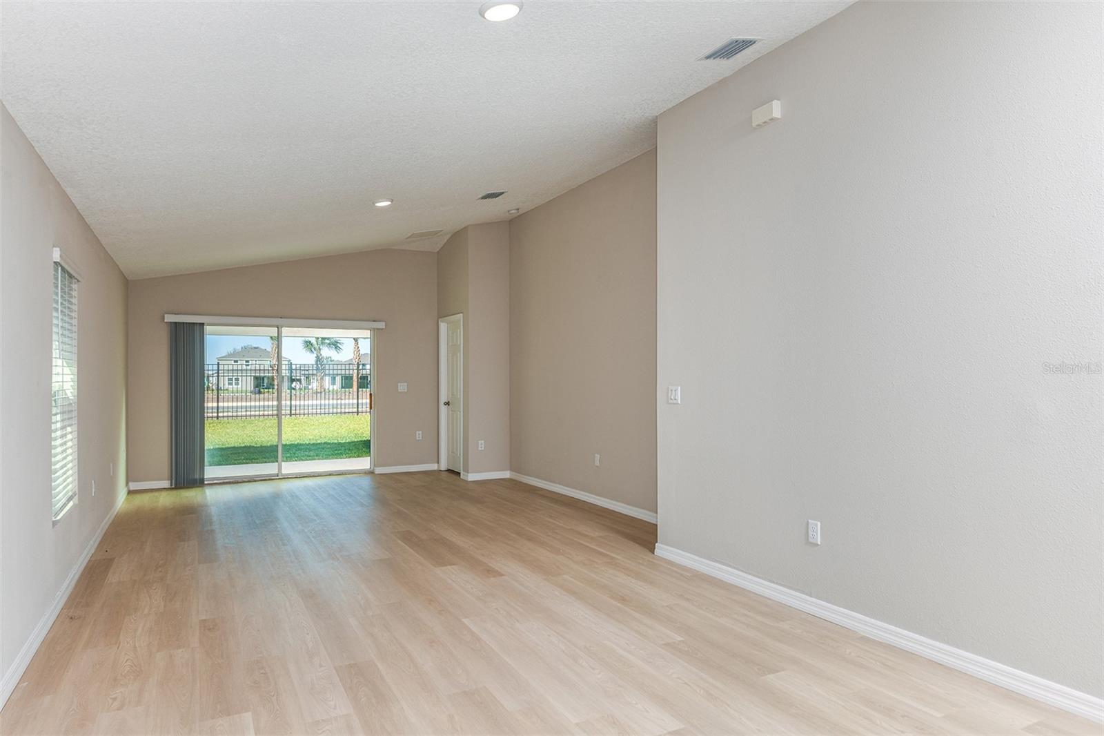 SCENIC TERRACE - Residential