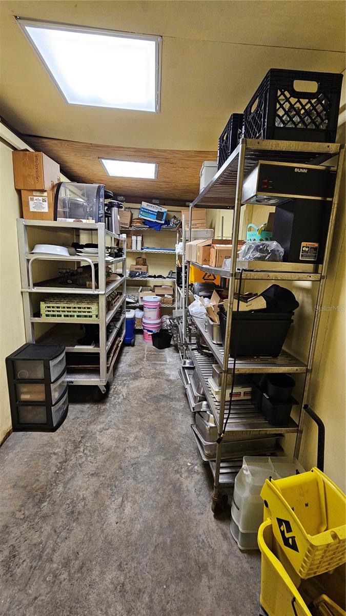 MORTONS ADD - Commercial Sale