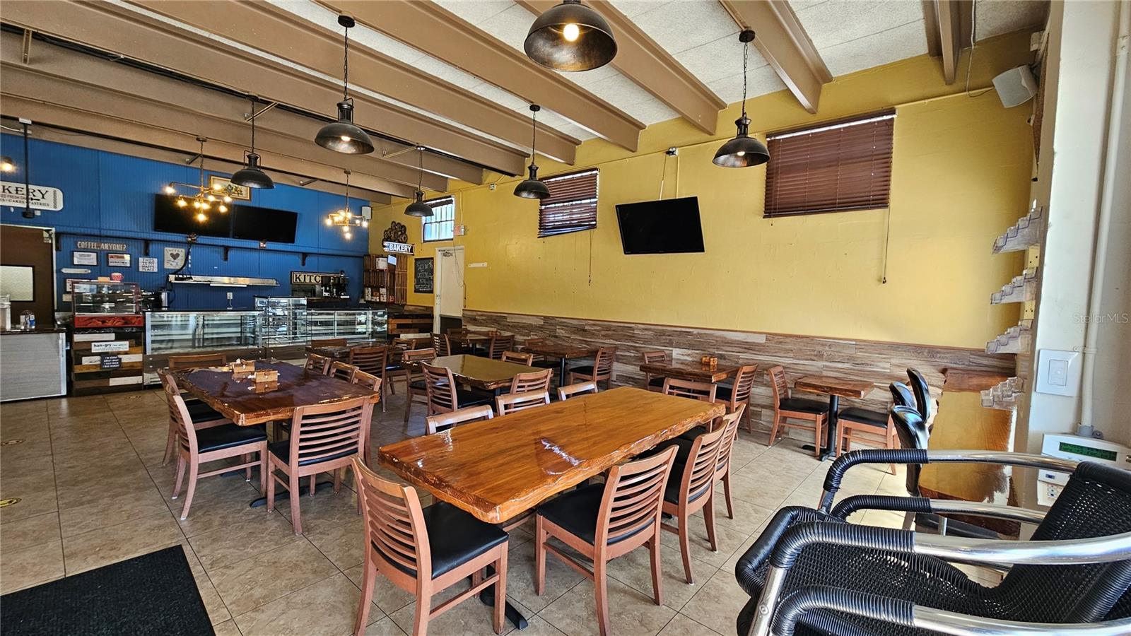 MORTONS ADD - Commercial Sale