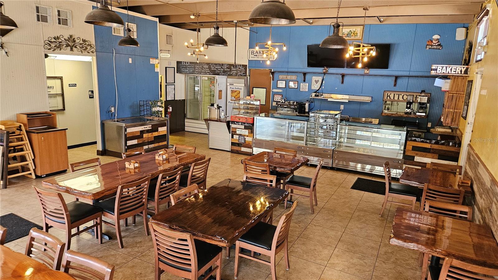 MORTONS ADD - Commercial Sale