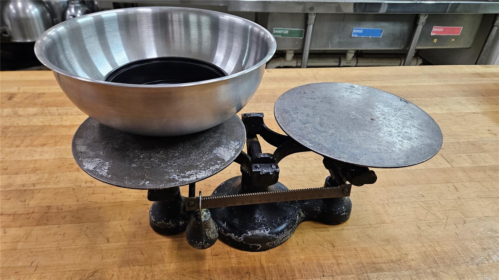 MORTONS ADD - Commercial Sale