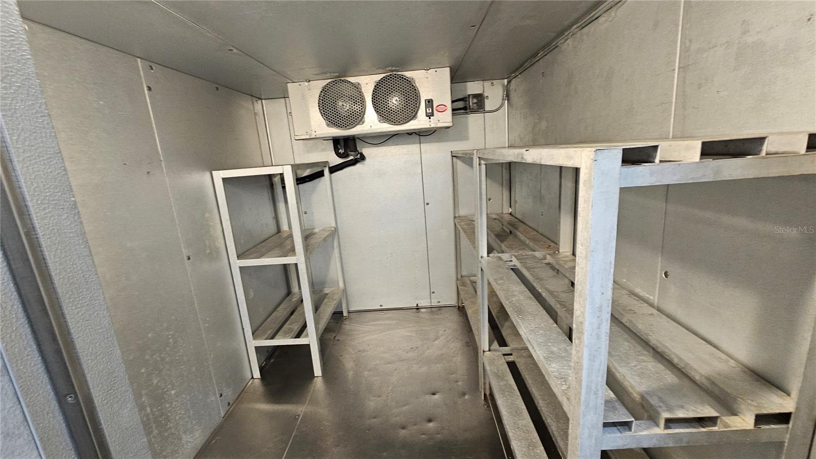 MORTONS ADD - Commercial Sale