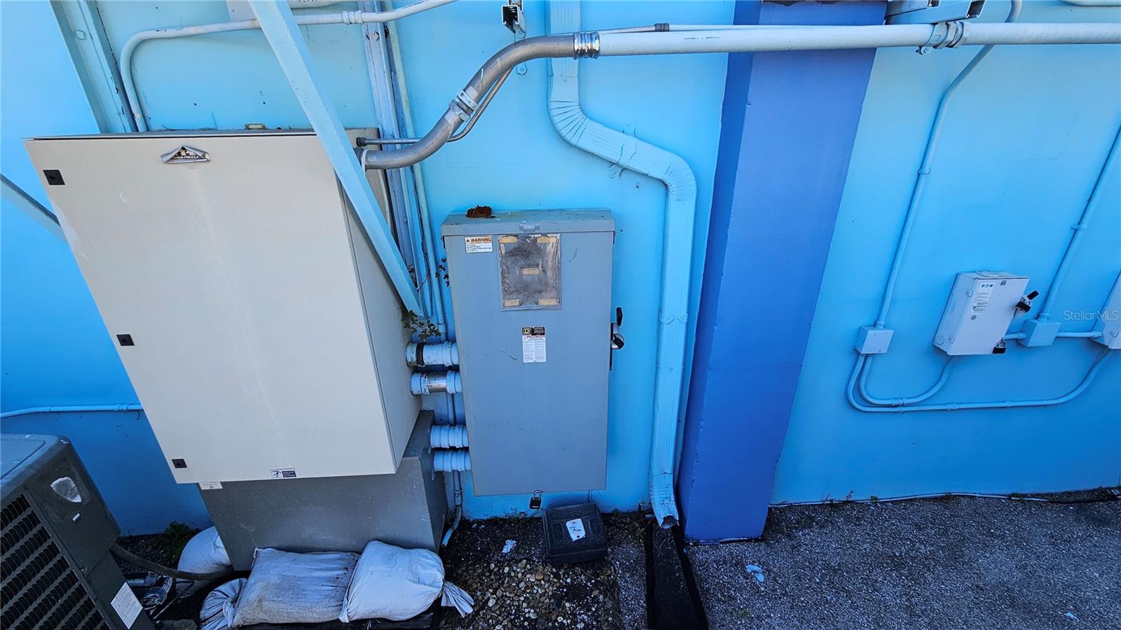 MORTONS ADD - Commercial Sale