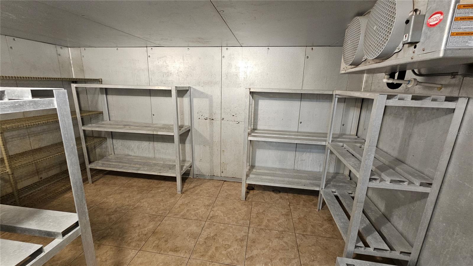 MORTONS ADD - Commercial Sale