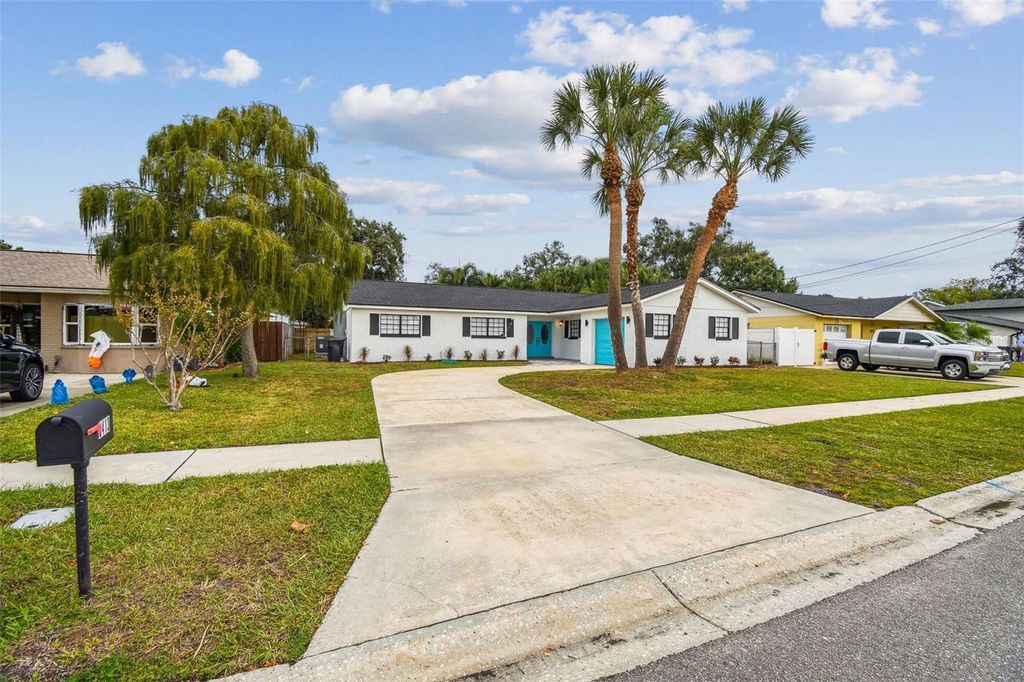 Photo of 8413 Boxwood Drive, Tampa, FL 33615 (MLS # TB8443732)