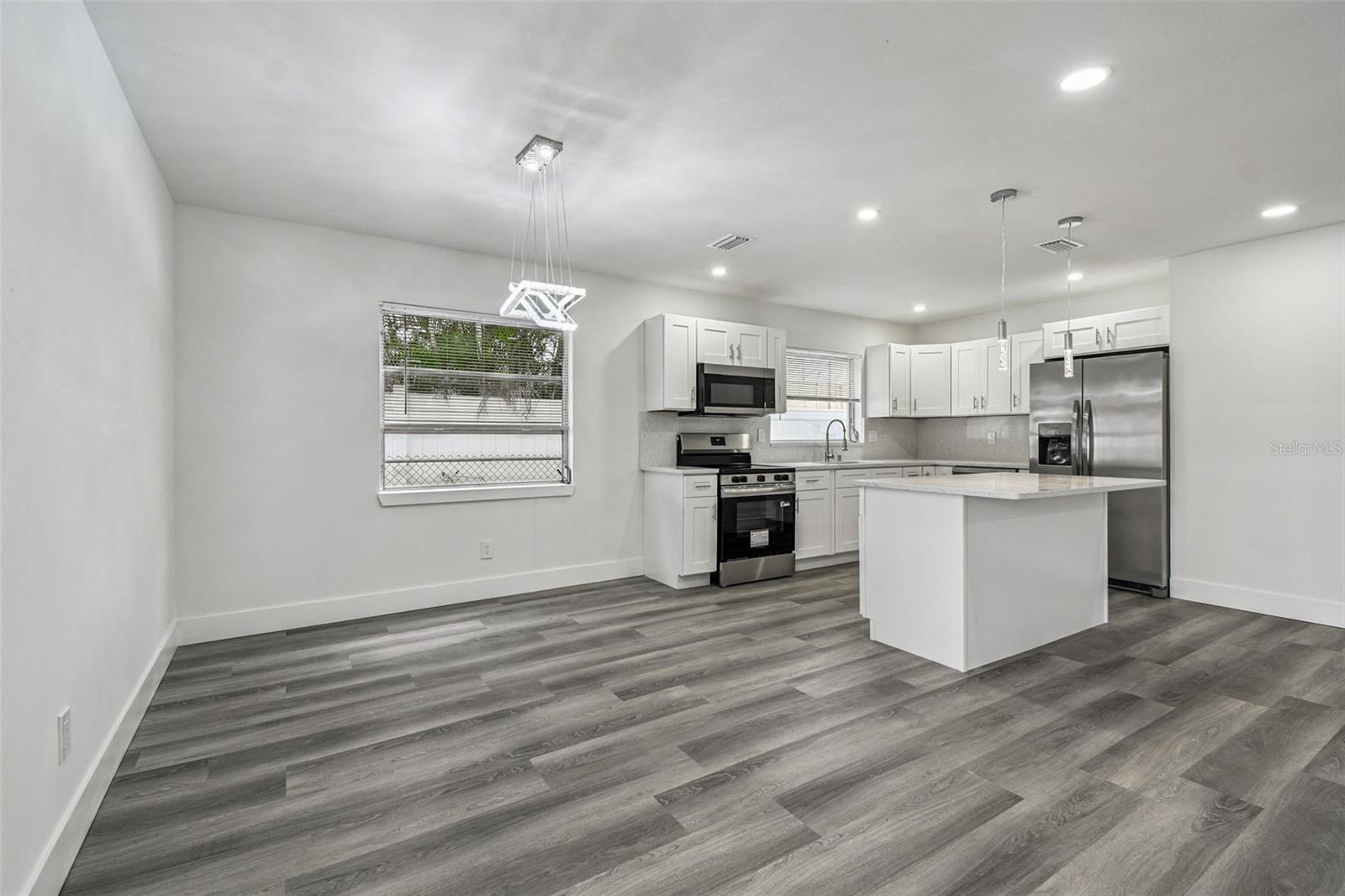 BAY CREST PARK UNIT 10-A - Residential