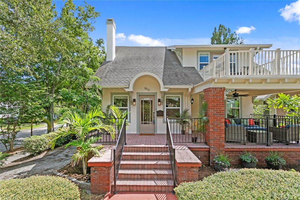 Photo of 850 13th Avenue N, St Petersburg, FL 33701 (MLS # TB8431179)