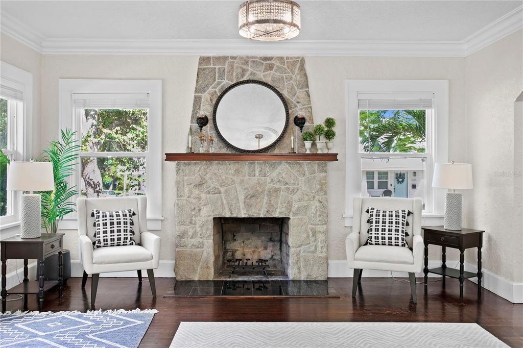 Photo of 850 13th Avenue N, St Petersburg, FL 33701 (MLS # TB8431179)