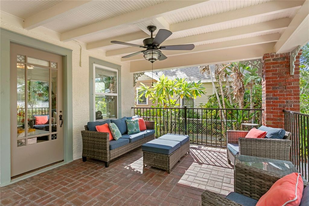 Photo of 850 13th Avenue N, St Petersburg, FL 33701 (MLS # TB8431179)