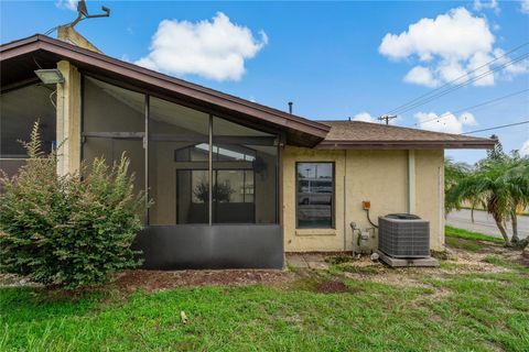 A home in WINTER HAVEN