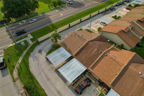 A home in WINTER HAVEN