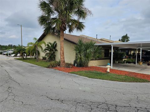 A home in WINTER HAVEN