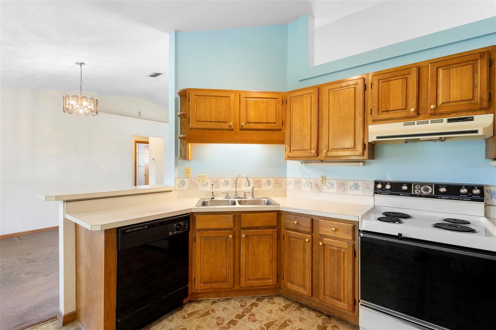 DELTONA LAKES UNIT 09 - Residential