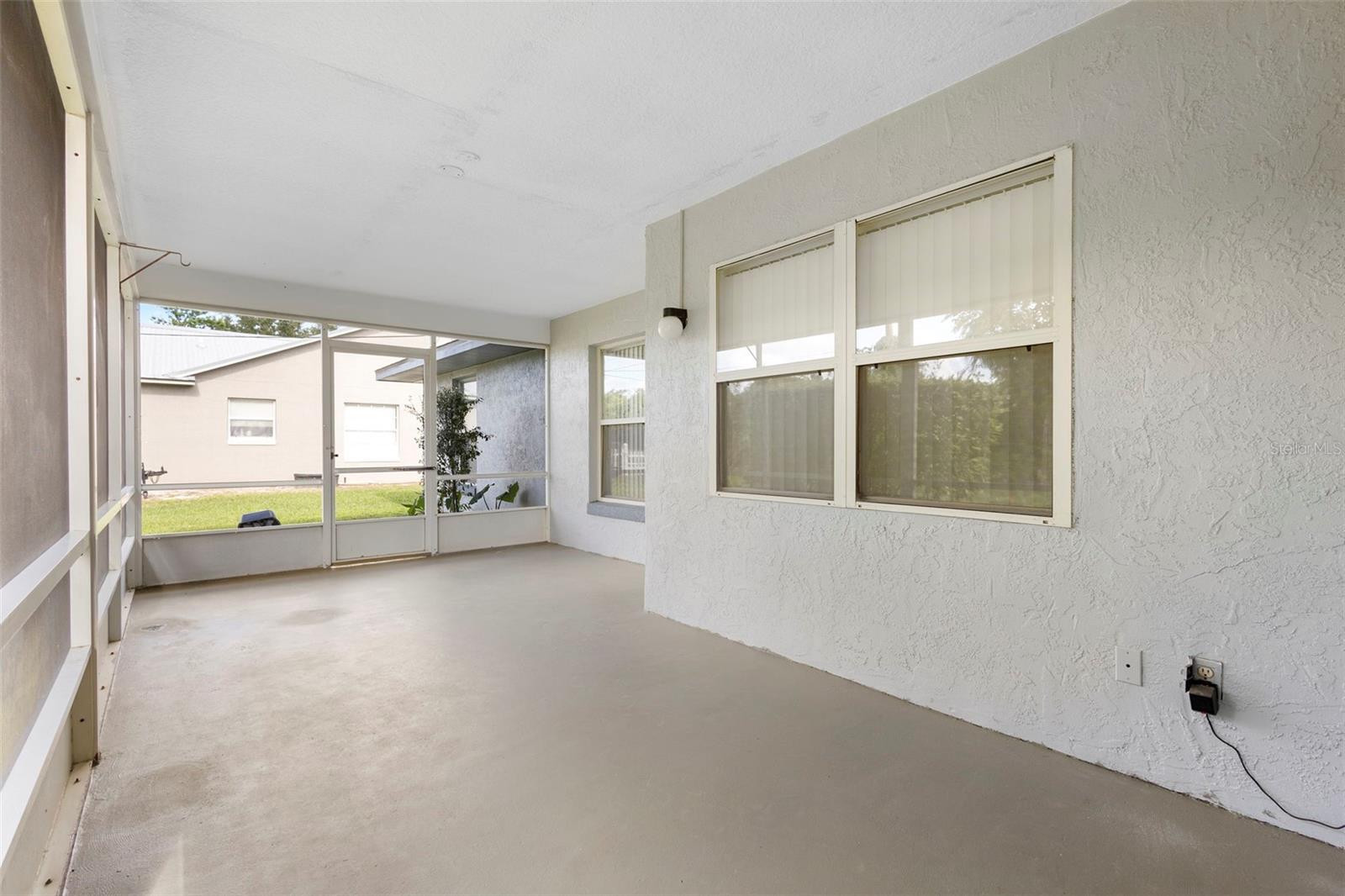 DELTONA LAKES UNIT 09 - Residential