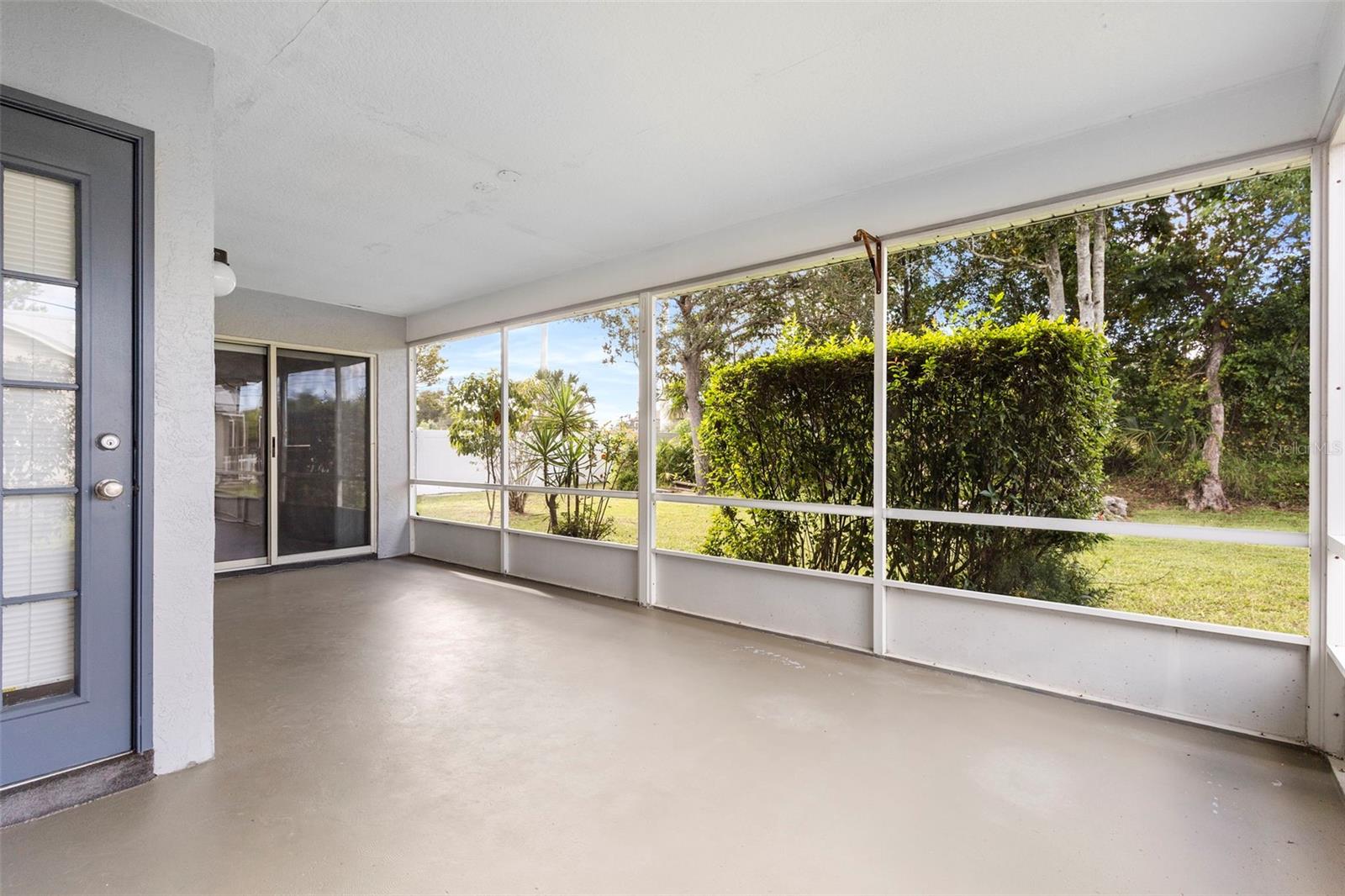 DELTONA LAKES UNIT 09 - Residential