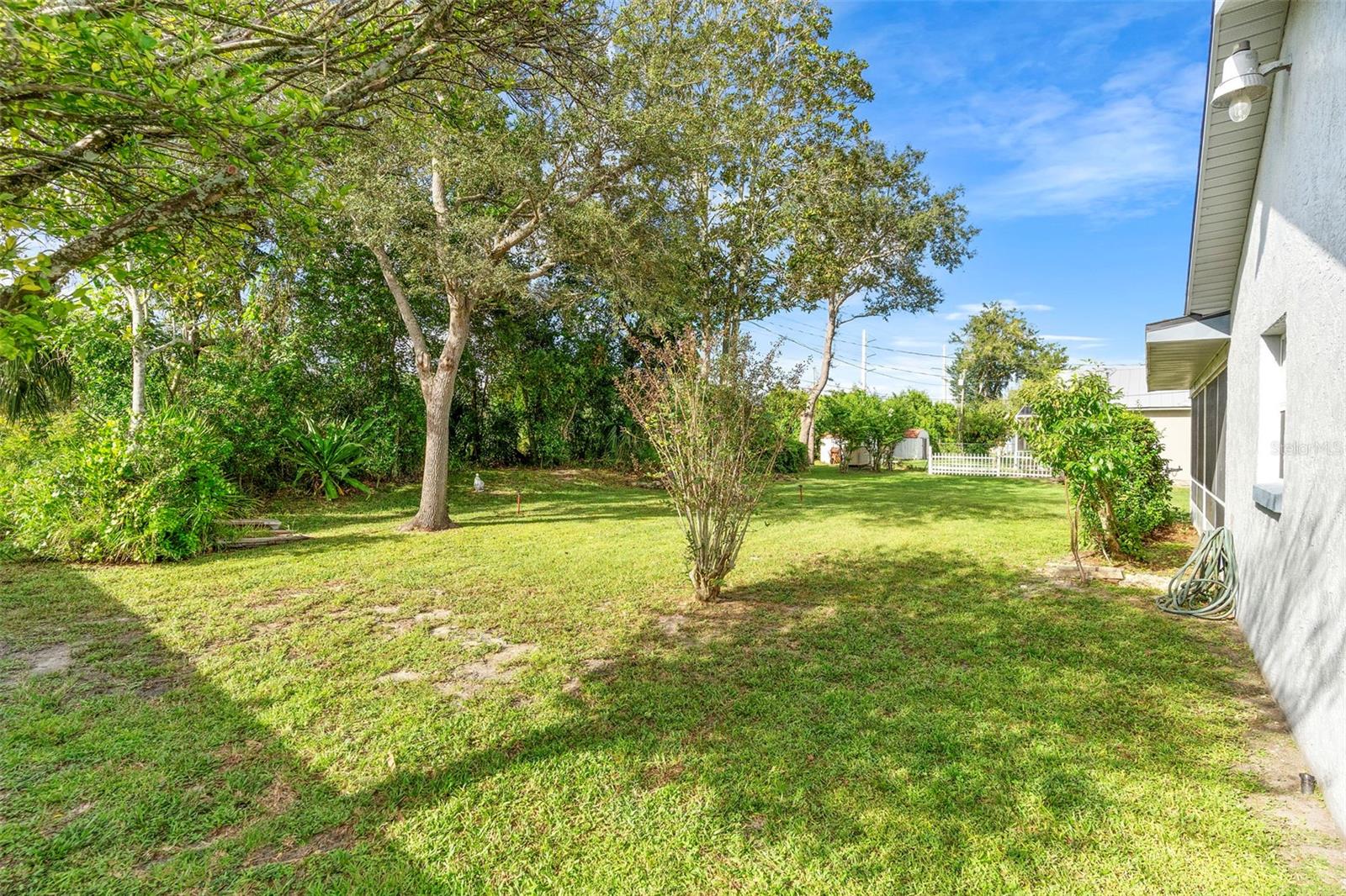 DELTONA LAKES UNIT 09 - Residential