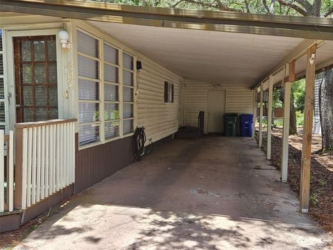 A home in LAKE MARY