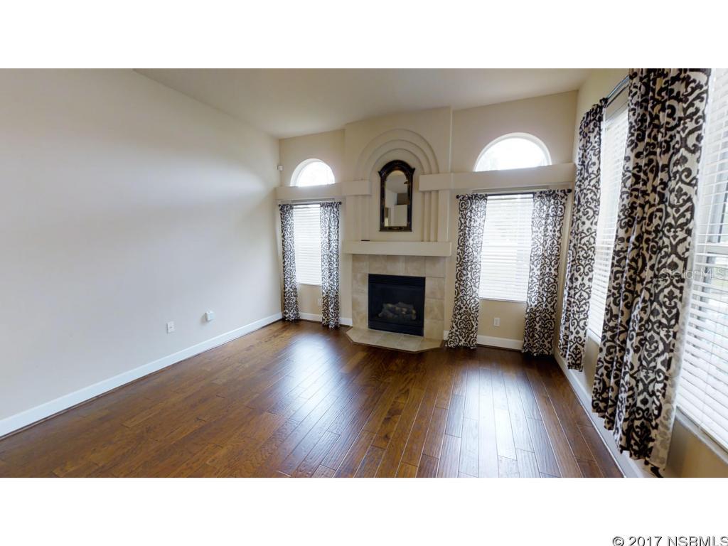 Breakaway Tr Ph 03 Unit 2B - Residential