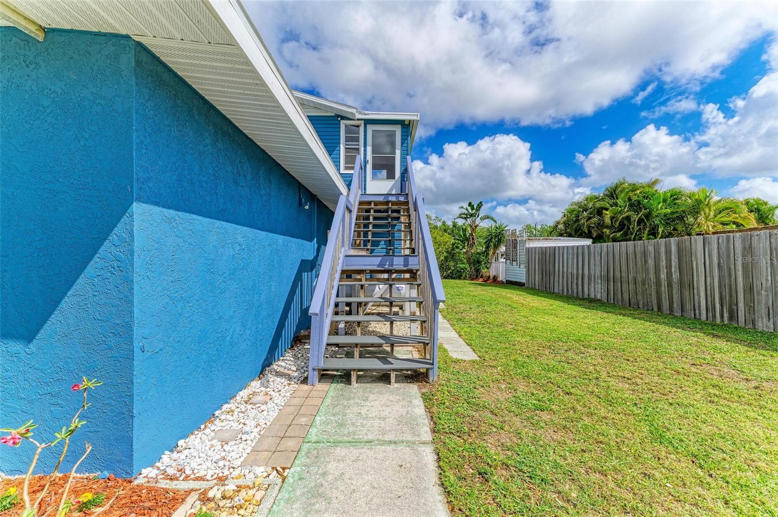 MANALEE - Residential