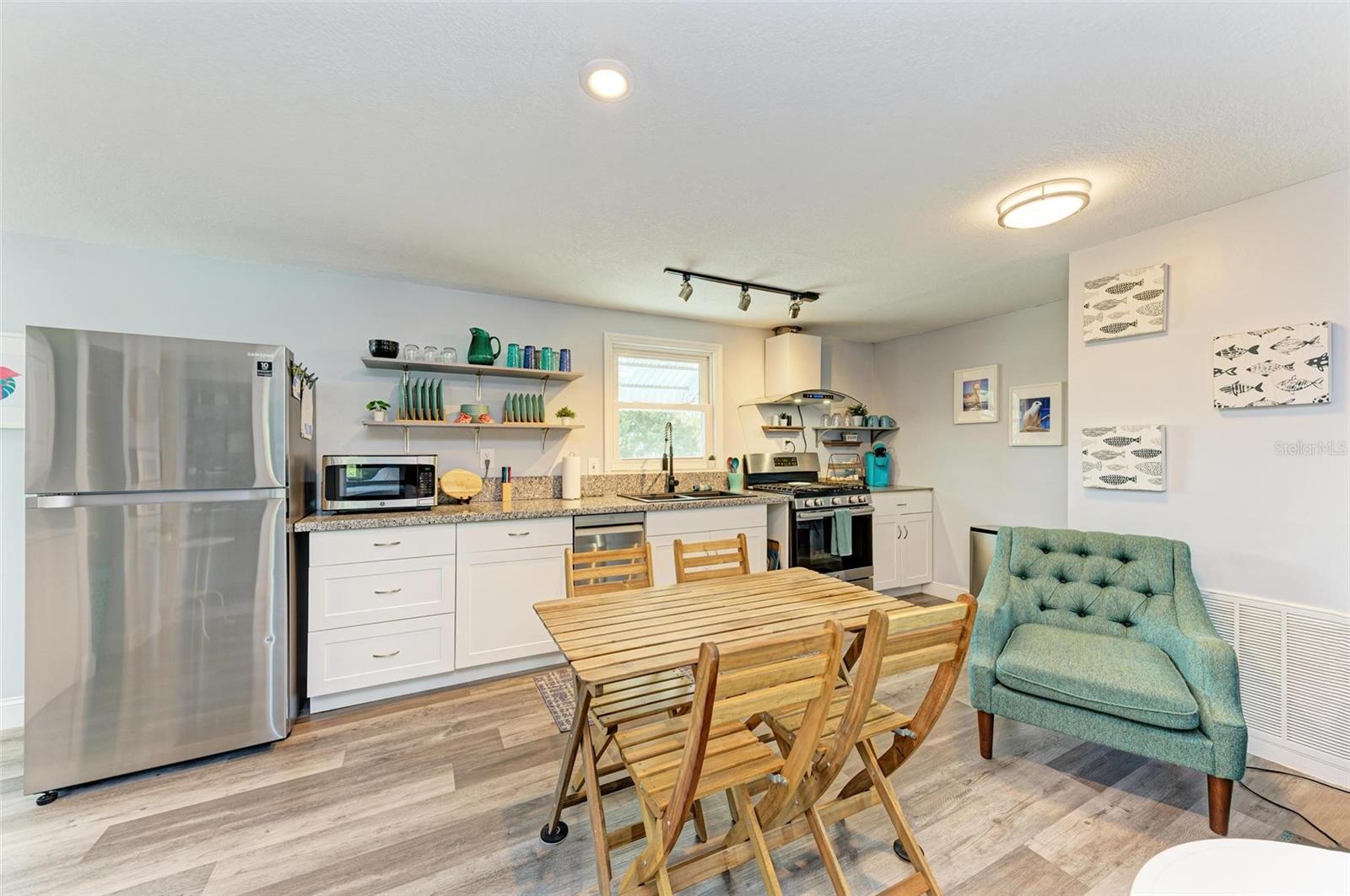 MANALEE - Residential