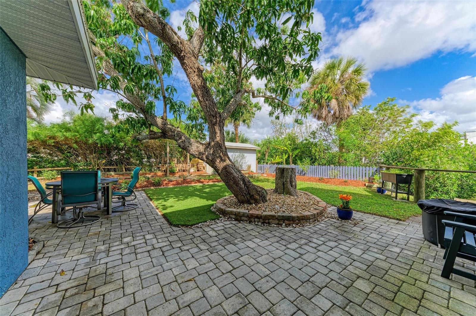 MANALEE - Residential