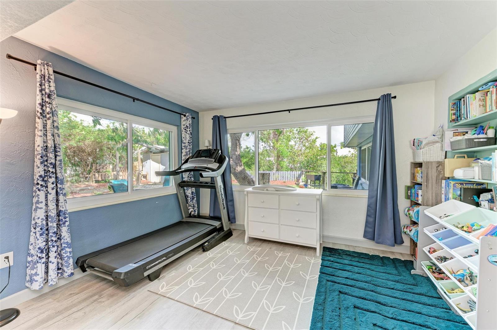 MANALEE - Residential