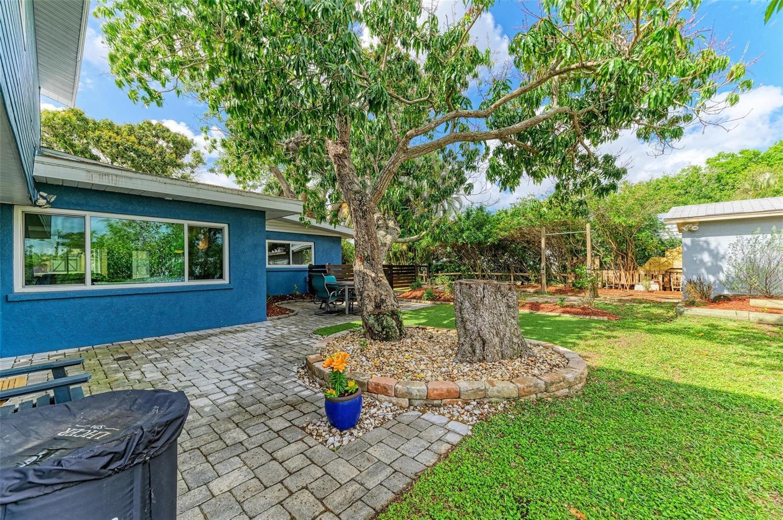 MANALEE - Residential