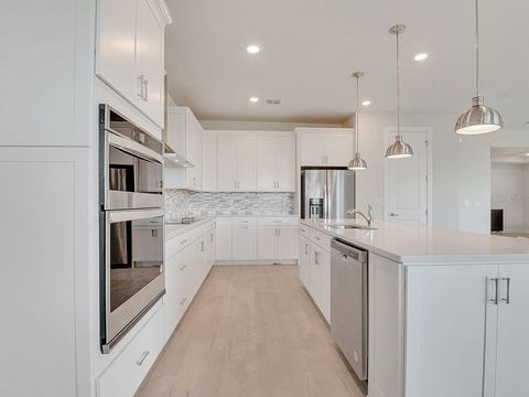 Tiny photo for 4532 Gliding Wave Street, Winter Garden, FL 34787 (MLS # S5134888)