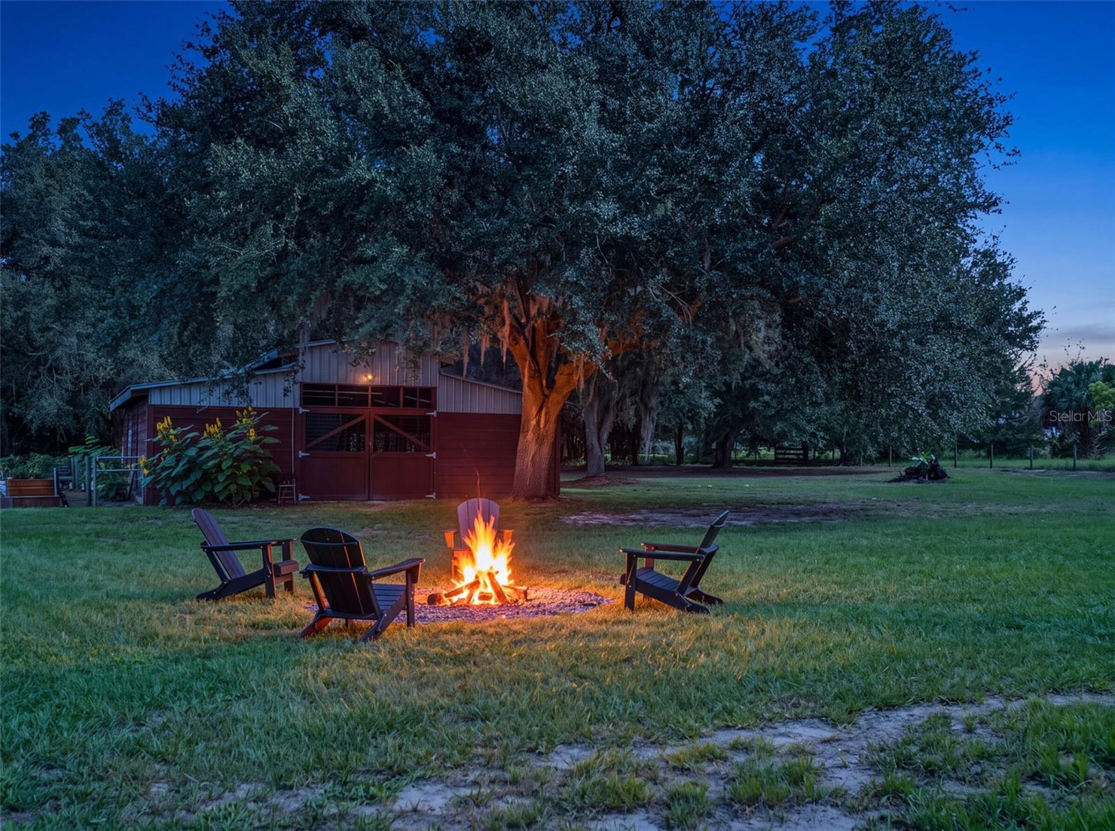 2827 HAMMOCK GROVE RD