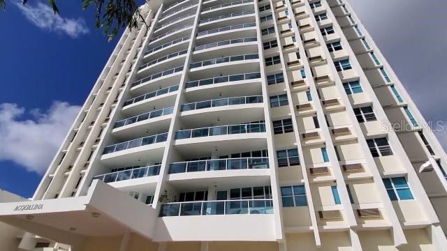 Located in the exclusive area of â??â??Villa Caparra in Guaynabo, the Acqualina Condominium has all the details to please the most demanding renter. This added to its excellent location and quick access to the main traffic routes, with proximity to schools, shopping centers and restaurants make Acqualina an excellent rental in the Metropolitan area. The condominium stands out for its spacious and spectacular Penthouses with 4 bedrooms, 3 bathrooms and terrace areas. It is available for rent fully furnished for $ 5,500 month plus utilities in a long-term contract. To add more privacy to its residents, this project has only 52 units, and only 4 apartments floor. This Penthouse with 4 bedrooms and 3 bathrooms has approximately 3,550 square feet of construction distributed in impressive areas of foyer, living room, dining room, kitchen, family, office, library, plus it has one of the best views of the metro area.
This versatile condo offers a lifestyle that is second to none. Located in the heart of the professional center of the metro area, it will allow you to enjoy all the conveniences of living in the Guaynabo area. Includes 2 side by side parking spaces. Acqualina has magnificent and luxurious common areas, with a large lobby, modern swimming pool, Jacuzzi, gym, activity room and media room. Additionally, it offers security and access control, a teleentry system, a cistern and an electric plant that covers the entire apartment, and the apartment is wired for cable and internet.