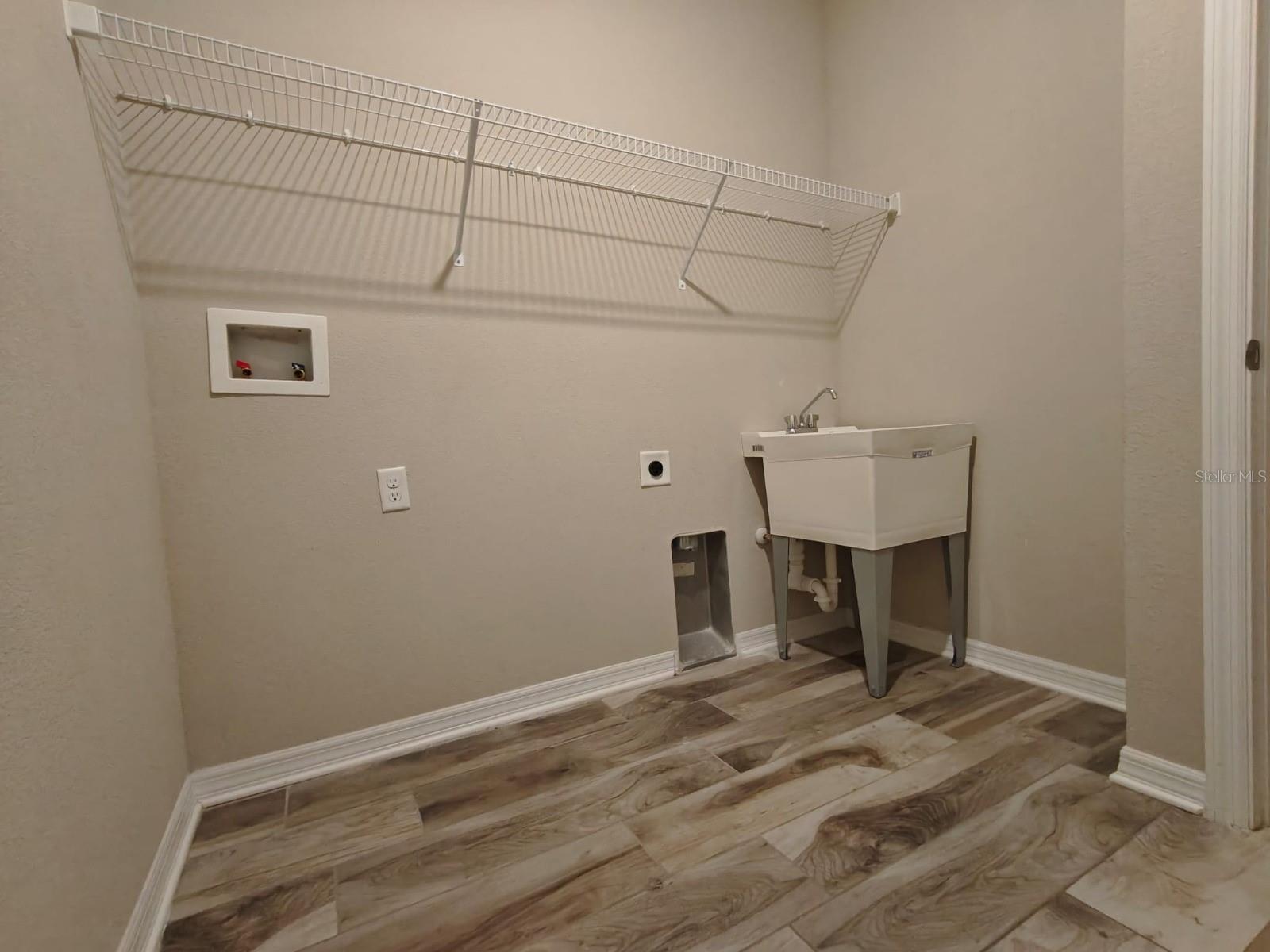 ORANGE CREEK - Residential Lease