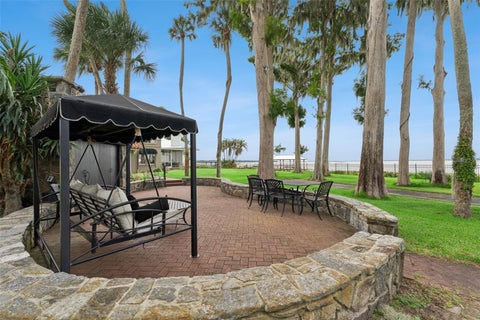 Tiny photo for 801 Lake Shore Drive, Leesburg, FL 34748 (MLS # G5115411)