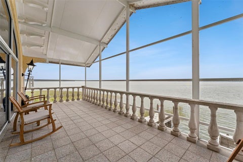 Tiny photo for 801 Lake Shore Drive, Leesburg, FL 34748 (MLS # G5115411)