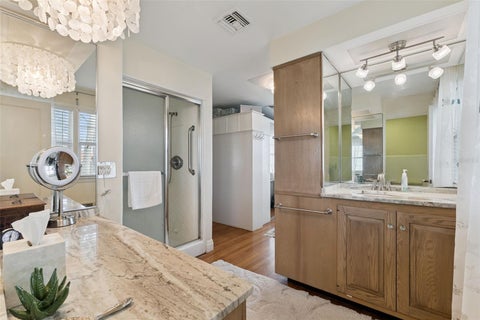 Tiny photo for 801 Lake Shore Drive, Leesburg, FL 34748 (MLS # G5115411)