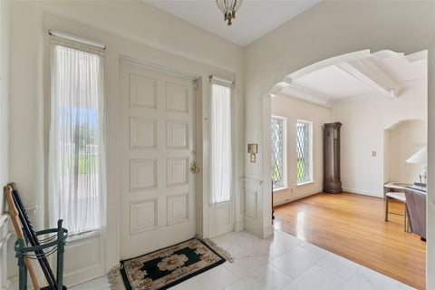 Tiny photo for 801 Lake Shore Drive, Leesburg, FL 34748 (MLS # G5115411)