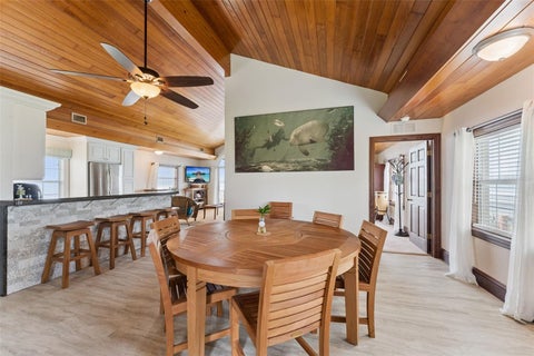 Tiny photo for 801 Lake Shore Drive, Leesburg, FL 34748 (MLS # G5115411)