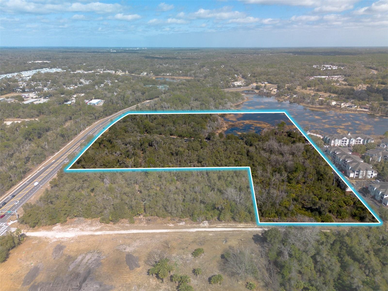 VETERANS MEMORIAL PARKWAY