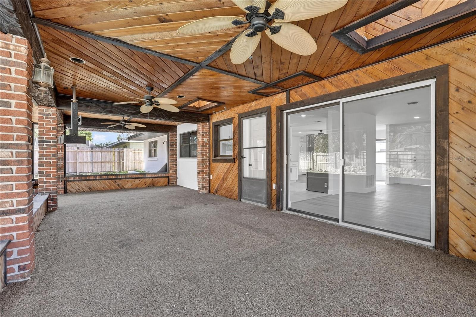 SPRING OAKS - Residential