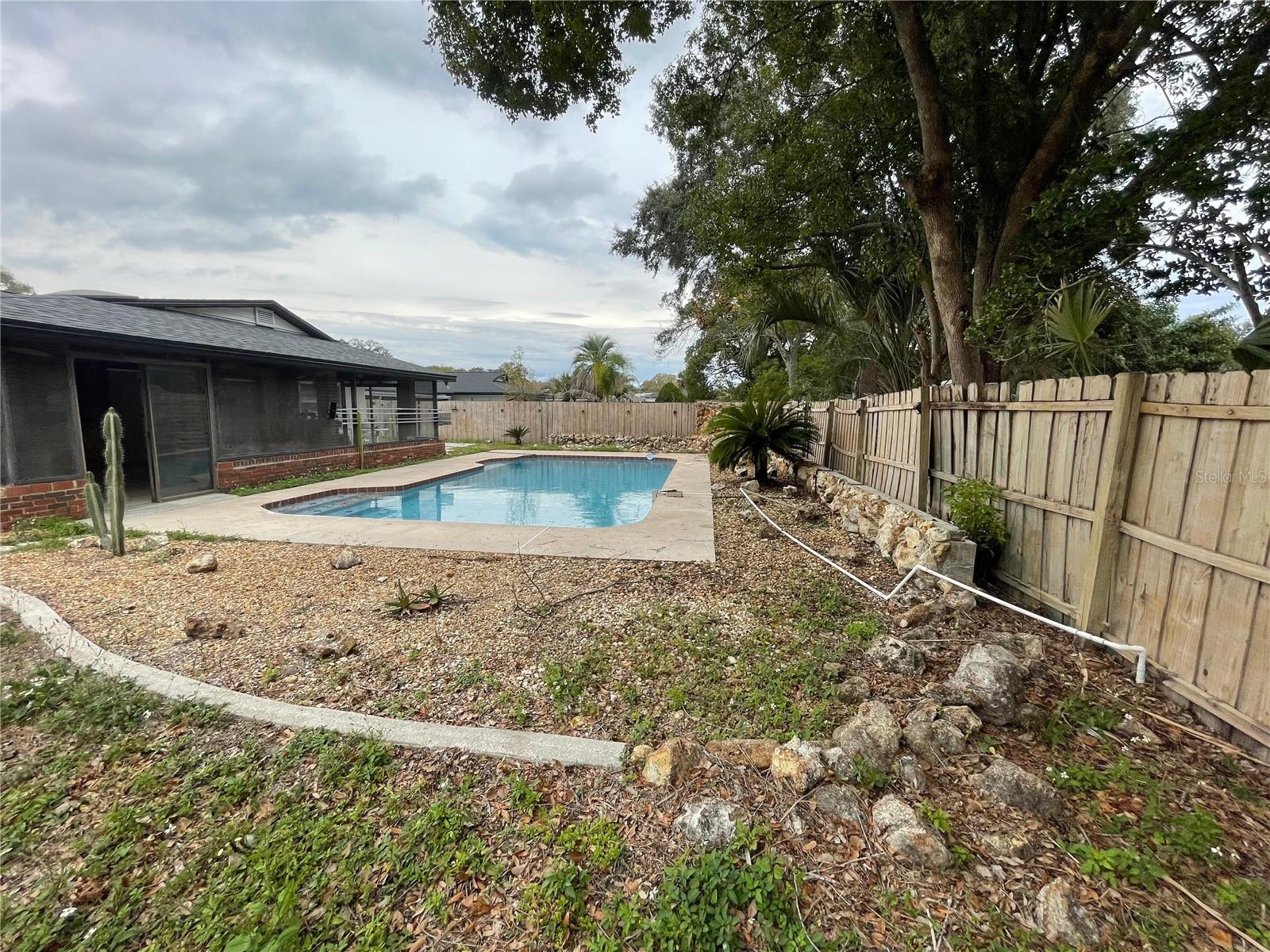 SPRING OAKS - Residential