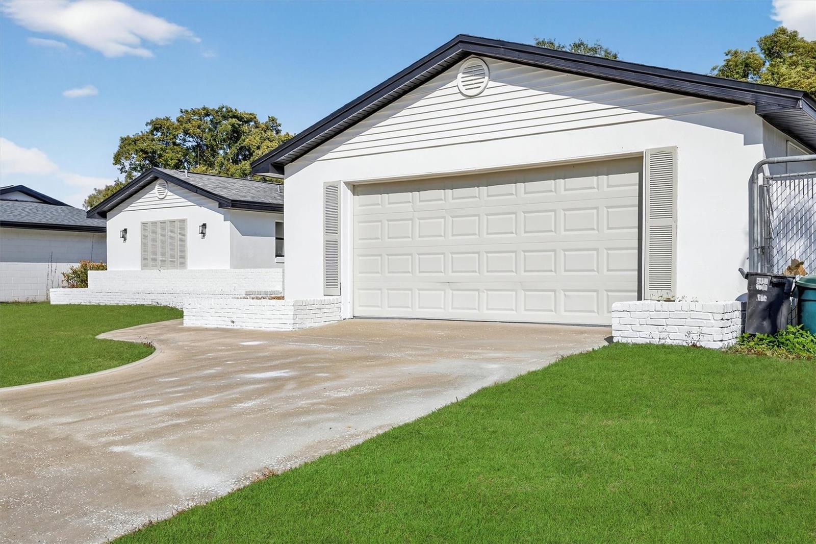 SPRING OAKS - Residential