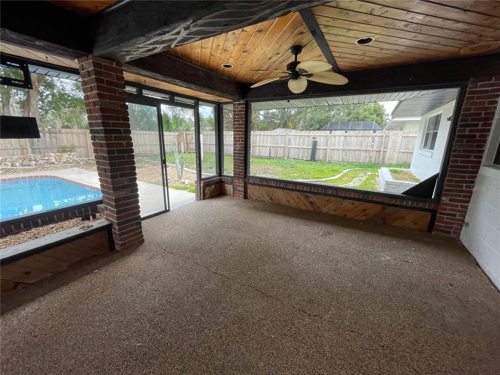 SPRING OAKS - Residential