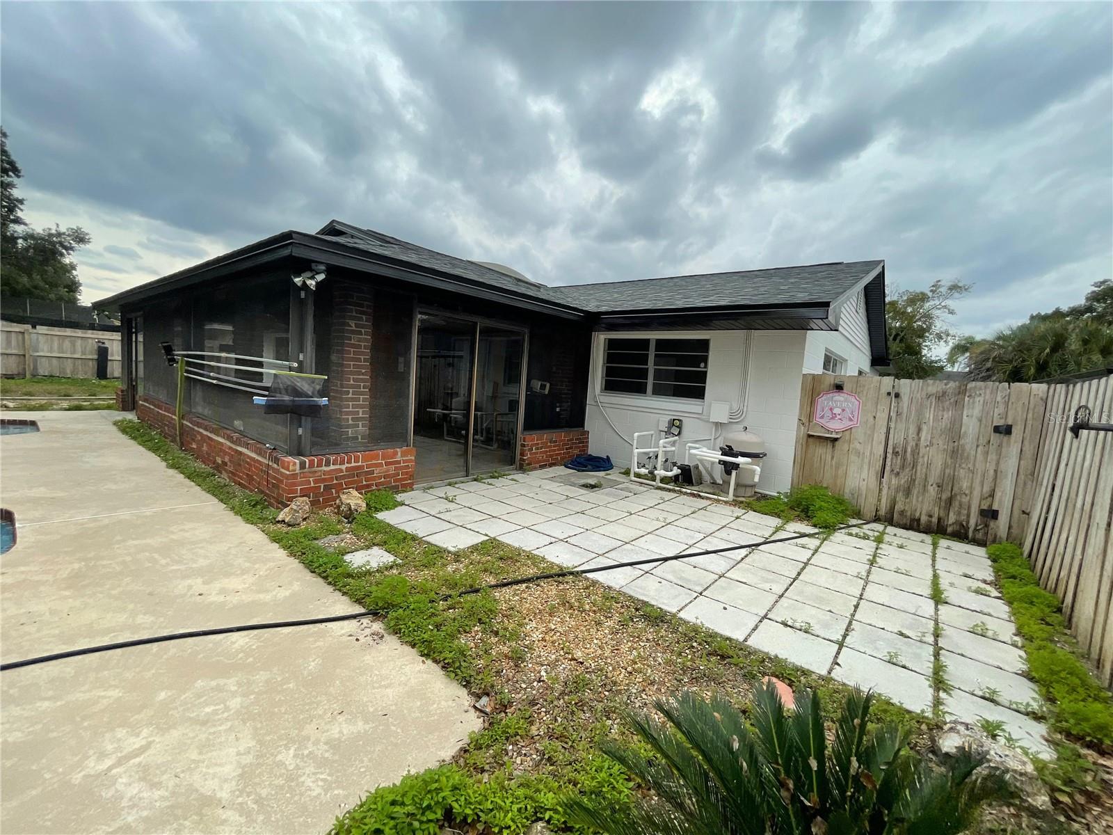 SPRING OAKS - Residential