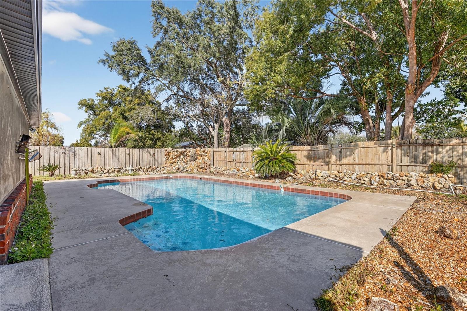 SPRING OAKS - Residential