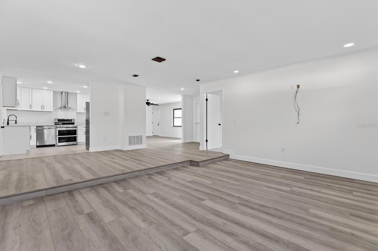 SPRING OAKS - Residential