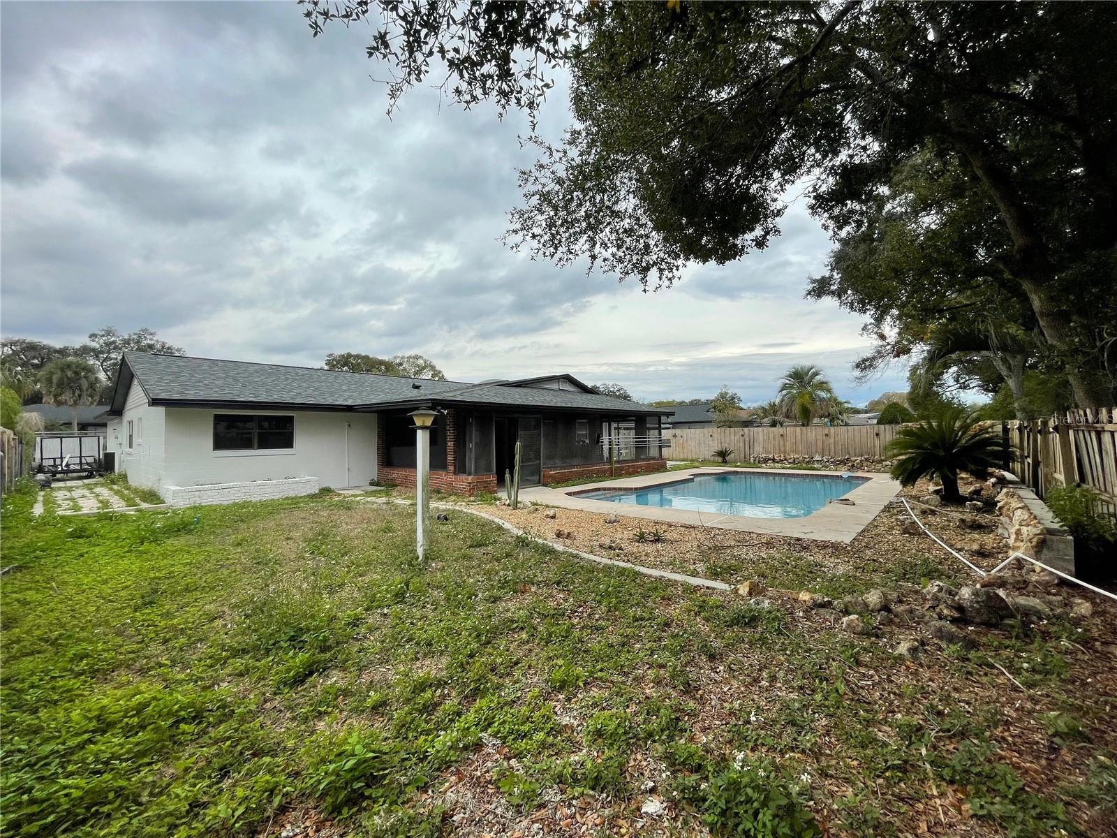 SPRING OAKS - Residential