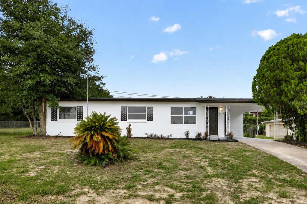Photo of 3413 Paris Place, Orlando, FL 32818 (MLS # O6431725)