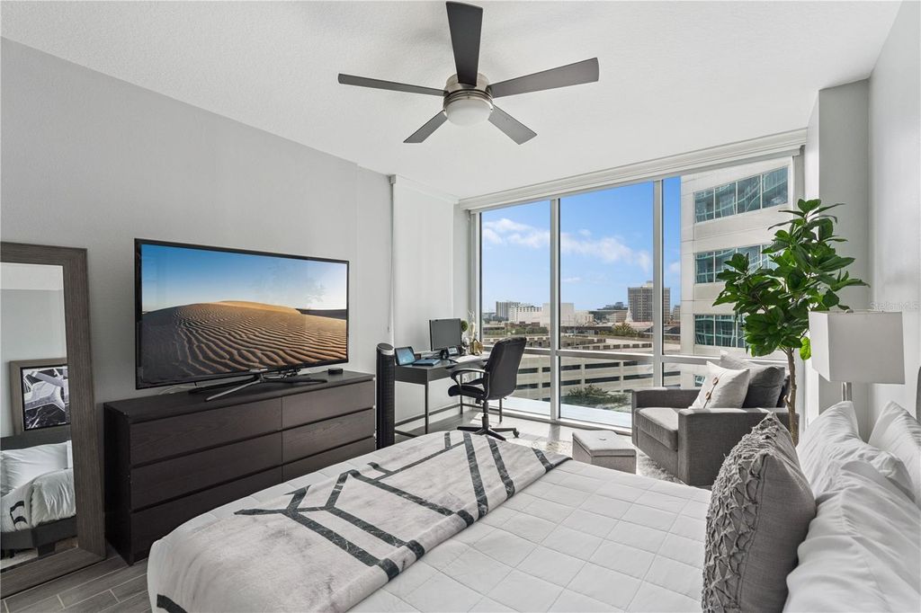 Photo of 322 E Central Boulevard #1004, Orlando, FL 32801 (MLS # O6350483)